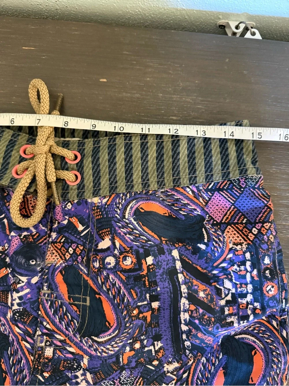 NWT Maaji Men's Purple Green Geometric Patterned Swim Shorts Size M Unlined